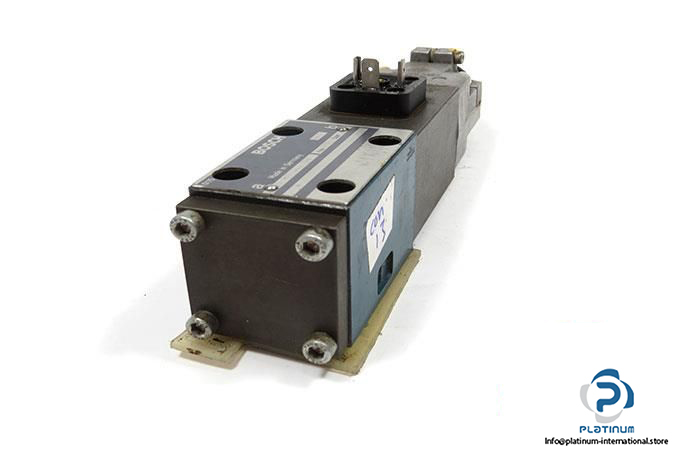 bosch-0-811-4040-106-proportional-directional-valve-4_675x450