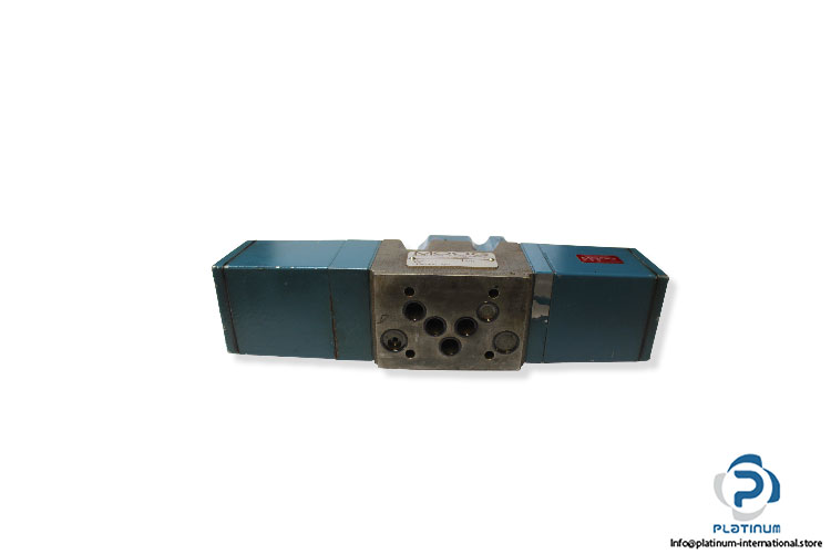 moog-p35cbn3cvsn-servo-proportional-control-valve-2