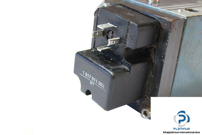 bosch-0-810-001-904-directional-control-valve-without-coil-2