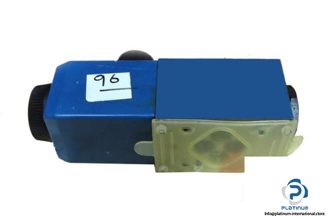 vickers-dg4v-3-2al-mu-h7-60-solenoid-operated-directional-valves5_675x450