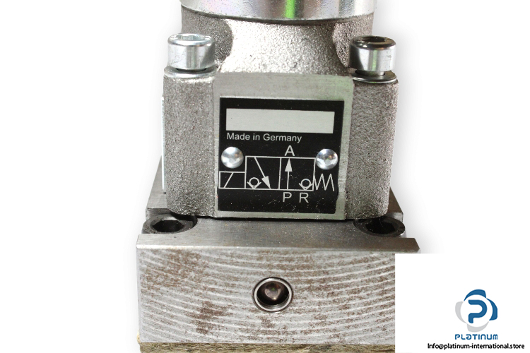 hawe-ngz-3-1-a-24-directional-seated-valve-used-2
