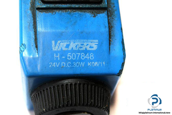 vickers-dg4v-3s-2c-m-u-h5-60-solenoid-operated-directional-valve-2