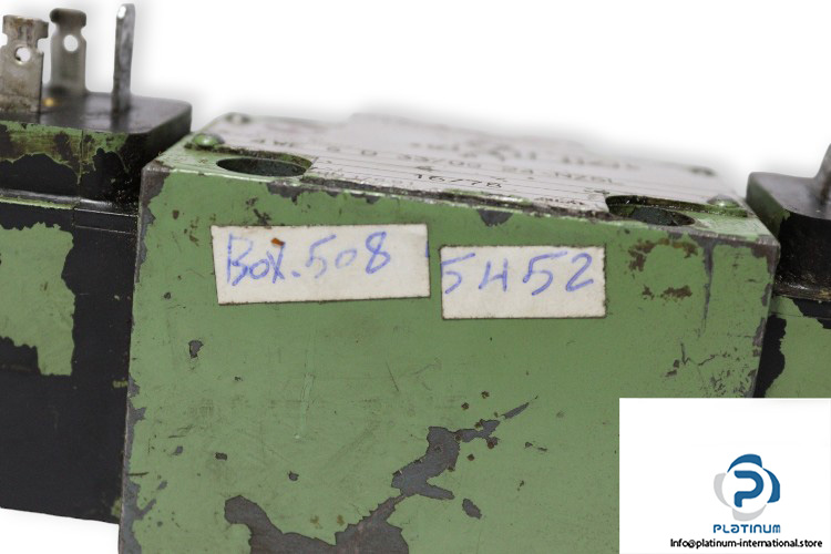 rexroth-4-WE-6-D-33_OG-24-NZ5L-directional-control-valve-used-4