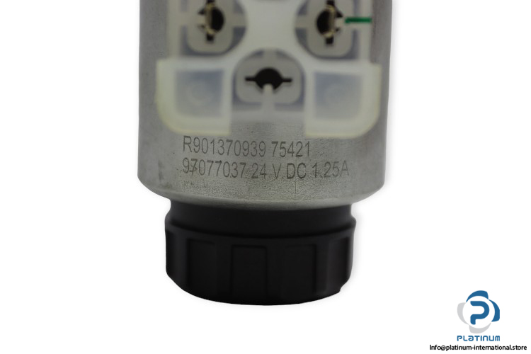 Rexroth-R900578532-directional-spool-valve-(new)-2
