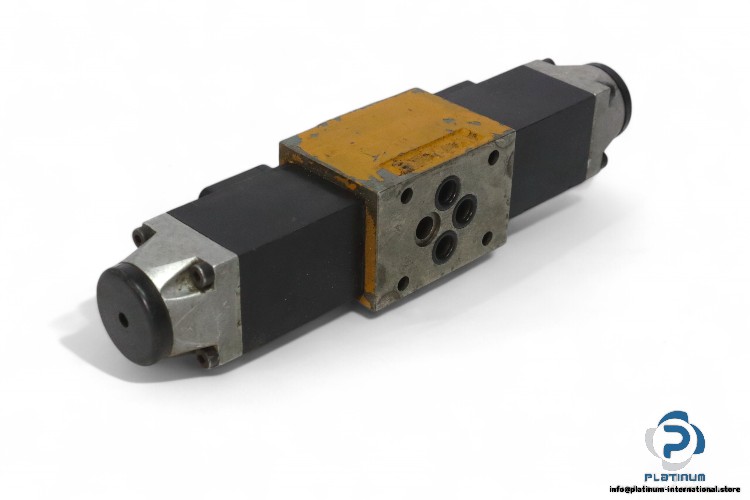 Rexroth-4-WE-6-J51-AG24N9Z4-solenoid-operated-directional-valve(used)-1
