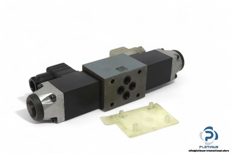 Rexroth-4WE6E51AG24NZ4-directional-control-valve(new)-1