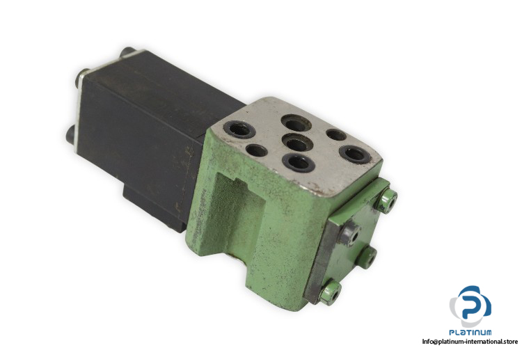 WE-02-60-PEY-hydraulic-solenoid-valve-(used)-1