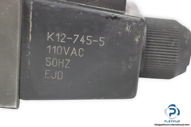 Roquet-5evp1d18c02r110-50-solenoid-operated-directional-valve(used)-2