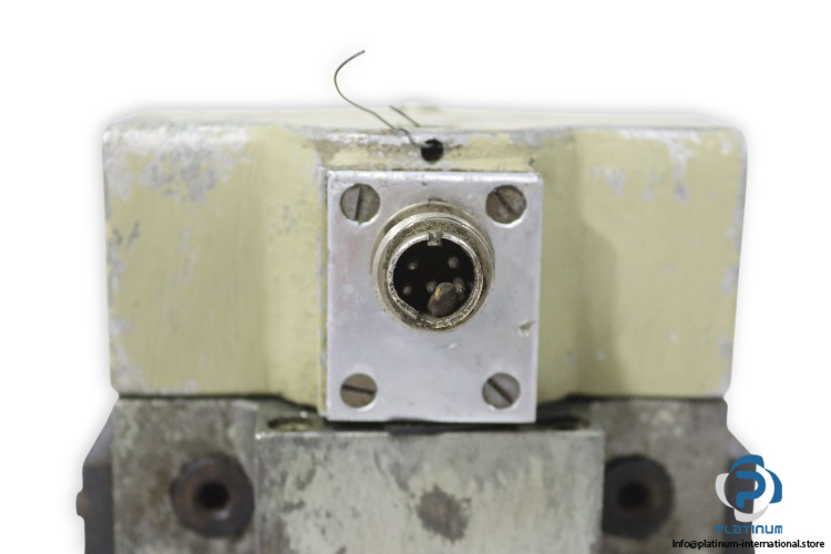 wmw-sv20-13-32-hydraulic-valve-block(used)-2