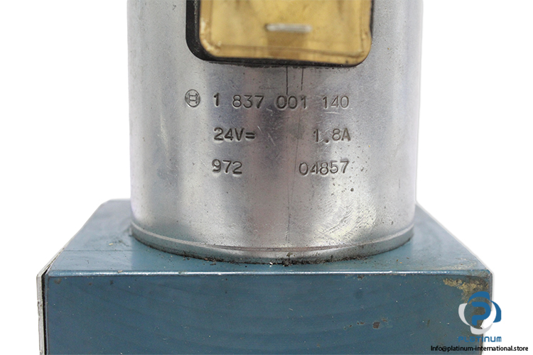 bosch-0810001967-directional-control-valve(used)-2