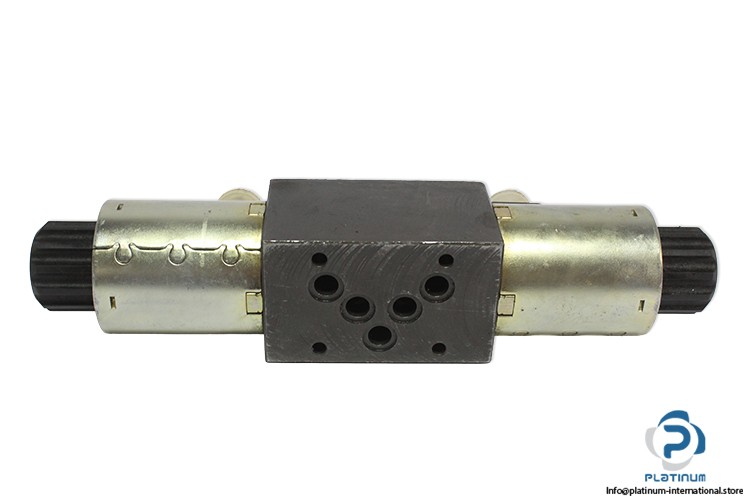 Arburg-we10da04c0240-g0-solenoid-operated-directional-valve(used)-3