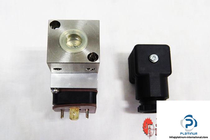 trafag-9k0-9k02083-pressure-switch5_675x450