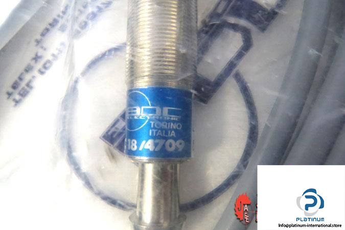 bdc-electronic-ac-184709-inductive-proximity-sensor4_675x450