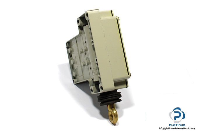 telemecanique-xy2ce2a270-latching-emergency-stop-rope-pull-switch-2