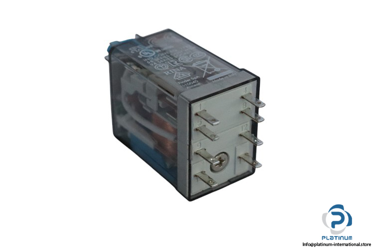 finder-55.32.9.024.0074-push-in-terminal-socket-(new)-1