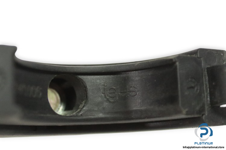 igus-TR.40.006-clamping-ring-used-4