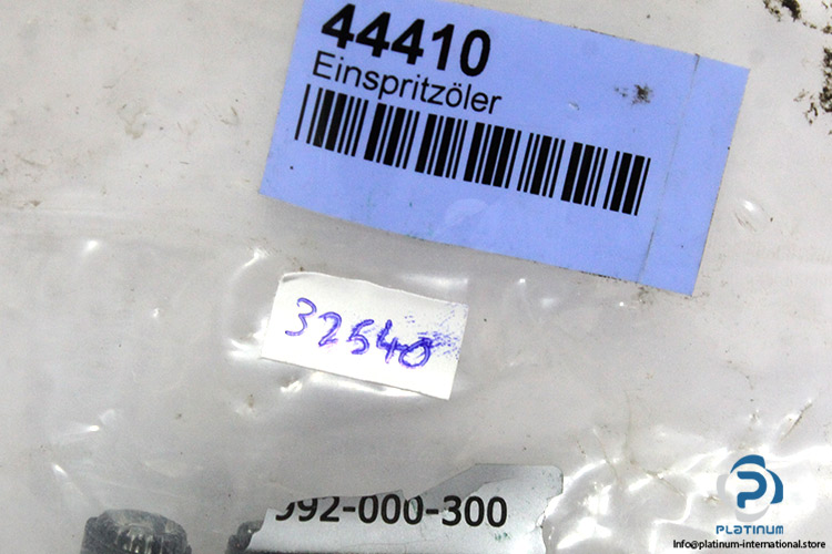 992-000-300-oil-injector-(New)-1