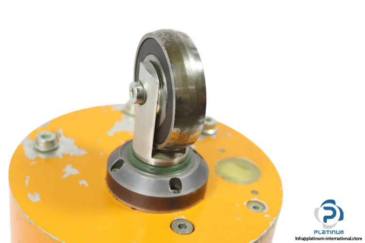 grecon-MKD198-U025-R10-V02-plunger-switch-with-roller-(used)-2
