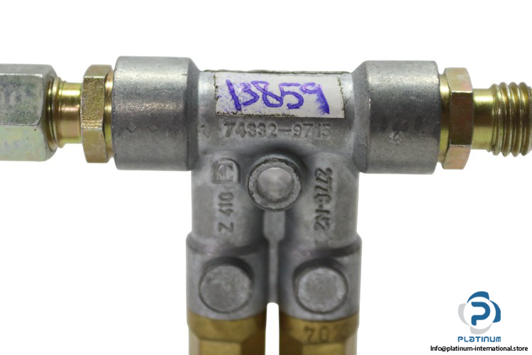 74332-9715-piston-distributor-(New)-1