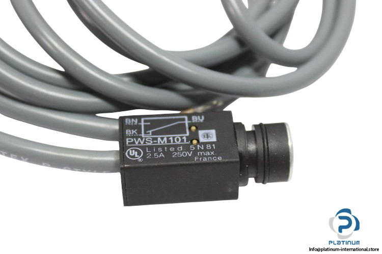 legris-7828-00-13-pneumatic-sensor-fitting(new)-1