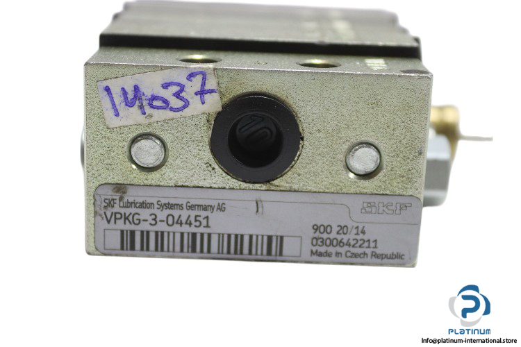 skf-VPKG-3-04451-progressive-metering-device-used-1