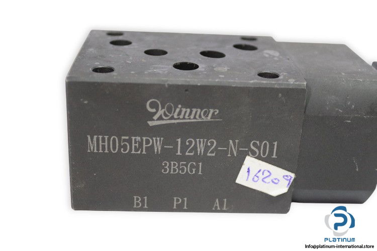 wineer-mh05epw-12w2-n-s01-sandwich-manifold-block(used)-2