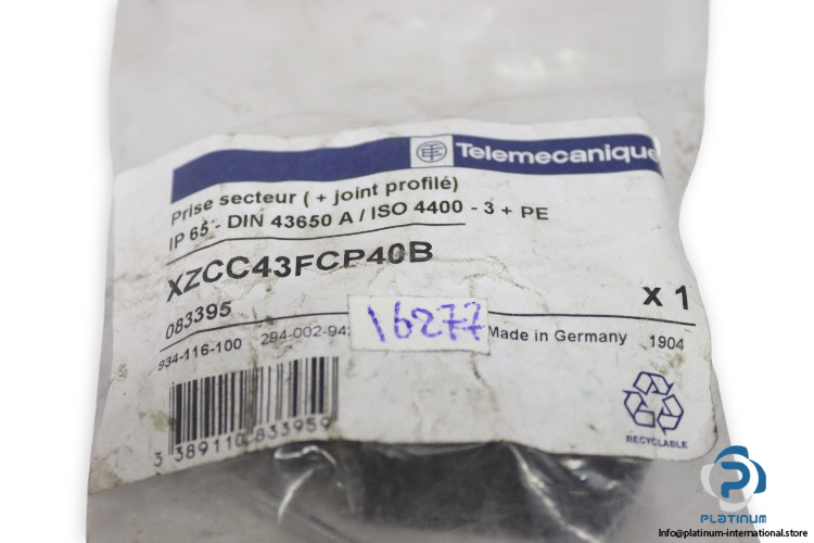 telemecanique-xzcc43fcp40b-elbowed-connector(new)-1