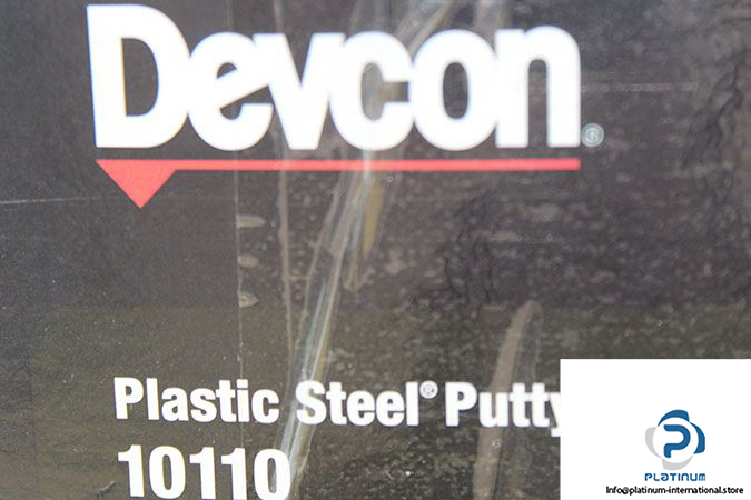 devcon-10110-plastic-steel-putty-2