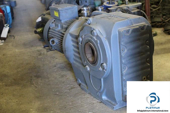 sew-ka107dv160m4-ac-motor-foot-mounted-motor-with-hollow-shaft-gearbox5_675x450