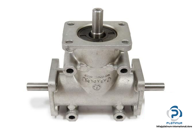 poggi-2002-r11-d12-3-way-right-angle-gearbox3_675x450