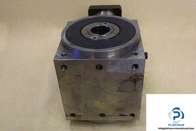 apex-at170fh-351-spiral-bevel-gearbox4_675x450