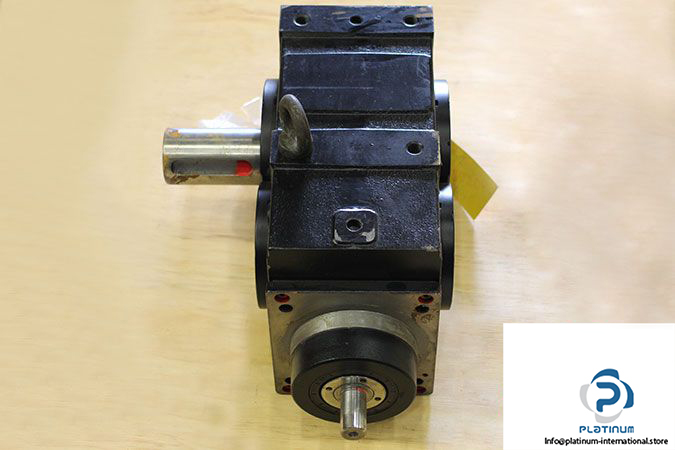 vogel-299-661-1-ks16_290561-helical-bevel-gearbox-2