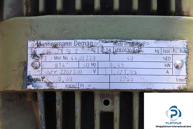 demag-kbl-71-b-2-afl04-m-0-1-30-1-geared-motor5_675x450