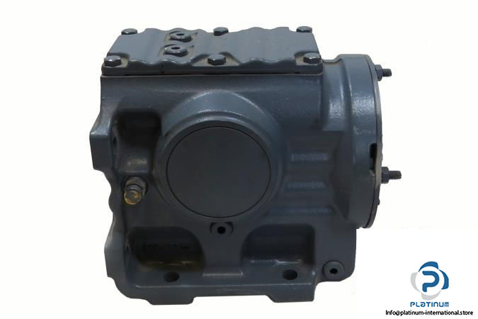 sew-s47a-helical-worm-gearmotor4_675x450