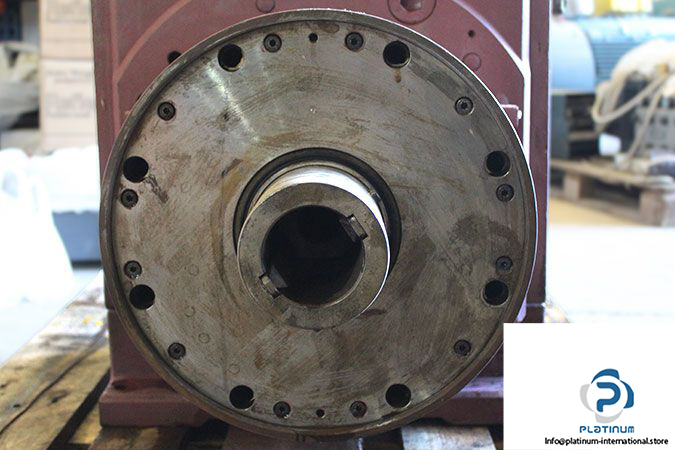 barmag-7e807-26_6v-150-kw-extruder-gear-box-3