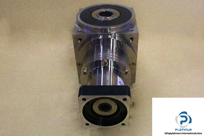 apex-at170fh-251-spiral-bevel-gearbox3_675x450