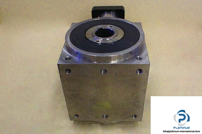 apex-at170fh-251-spiral-bevel-gearbox4_675x450