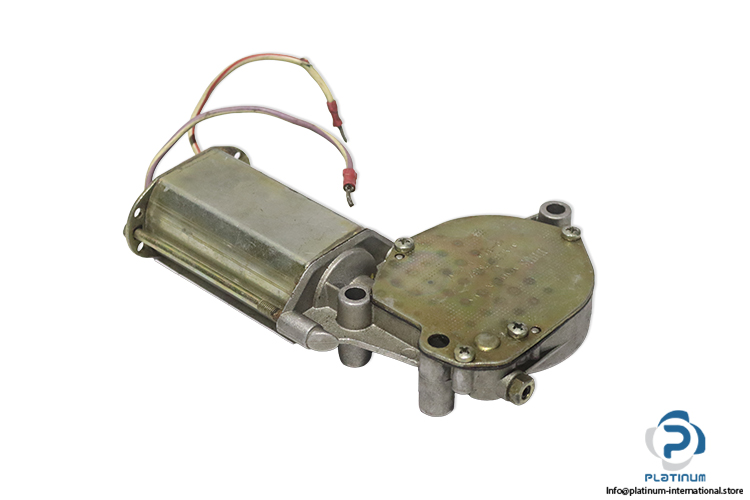 unus-MACRI-PM32-40-B15-D-dc-gearmotor-(used)-1