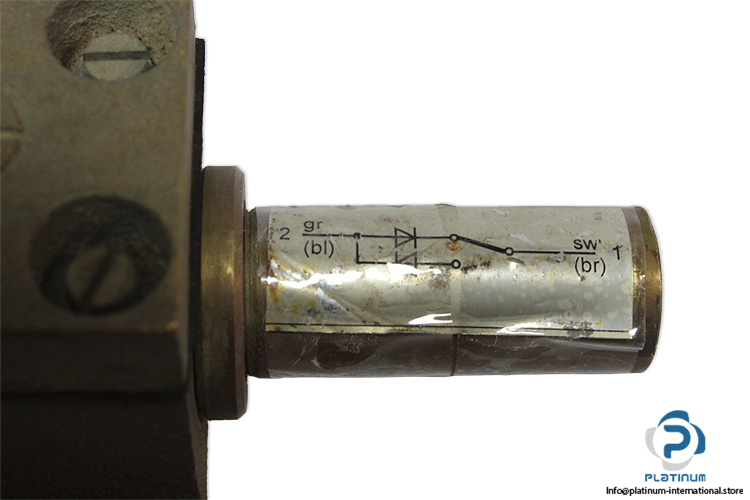 tiefenbach-IKA-167K115E-magnetic-switch-(Used)-1