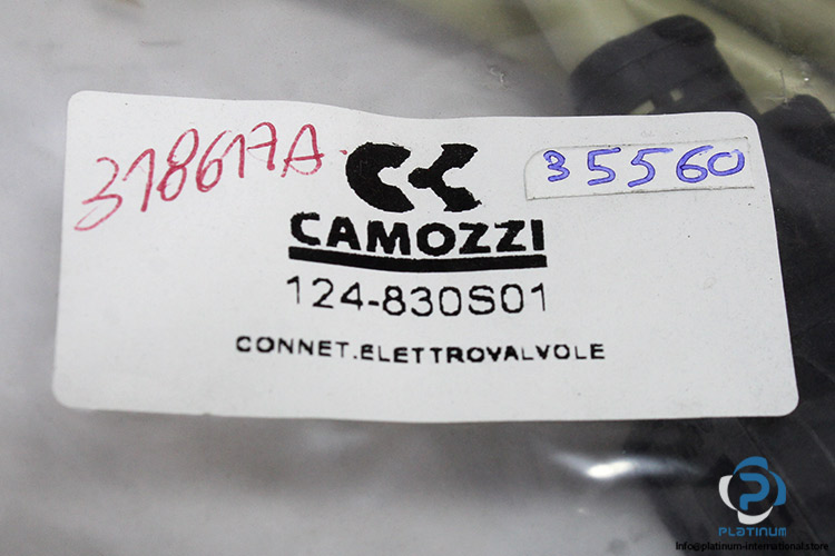 camozzi-124-830S01-connector-(new)-1