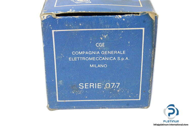 ge-077SDN11-2-position-selector-switch-with-knob-(new)-5