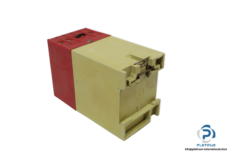 pilz-NUP_3_220VAC_1UZ_FBM-time-relay-(used)-1