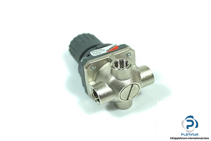camozzi-m004-r00-pressure-microregulator4_675x450