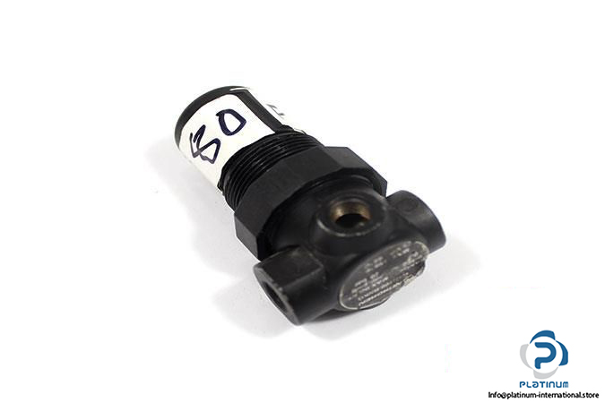 norgren-r07-100-rnkg-minatuer-ported-pressure-regulator4_675x450