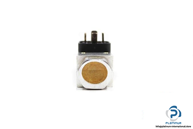 rexroth-0821100013-pressure-switch3_675x450