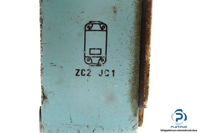 telemecanique-xm2-jm160-pressure-switch-3