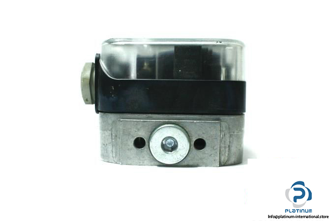 dungs-lgw-50-a4-differential-pressure-switch4_675x450