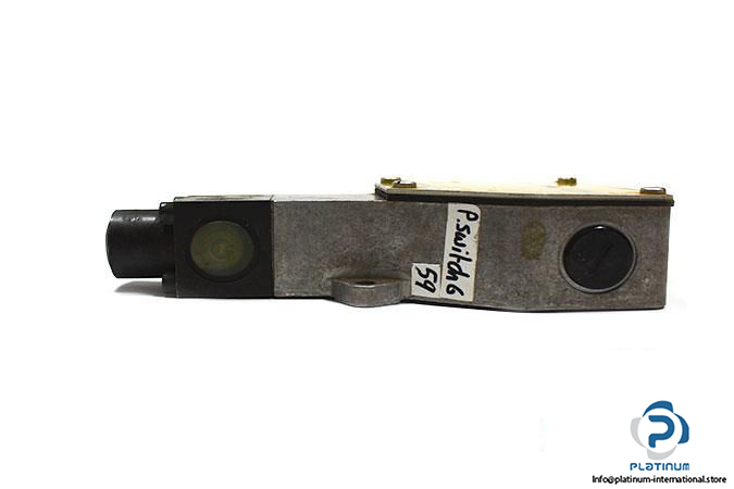 rexroth-hed-1-ka-21-100-piston-type-pressure-switch3_675x450