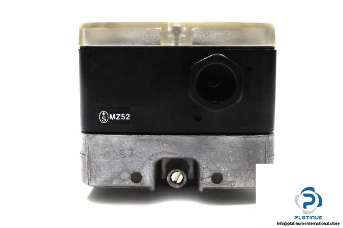 krom-schroder-dwg-10u-pressure-switch3_675x450