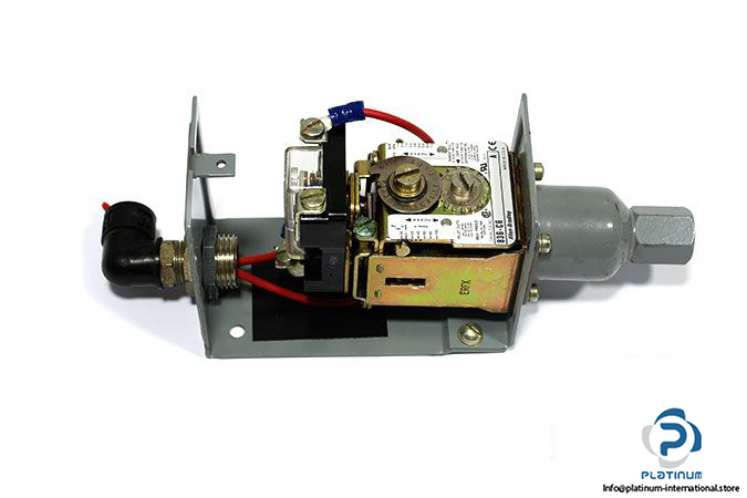 allen-bradley-836-c6-electro-mechanical-pressure-control-switch-3